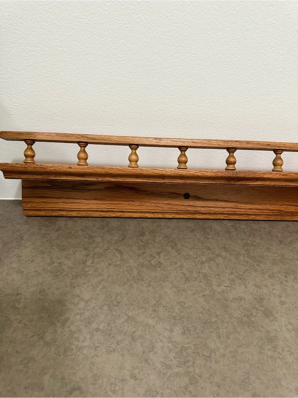 Vintage Wooden Wall-Mounted Display Plate Shelf Spindle Gallery Rail Solid Oak